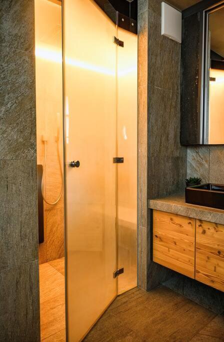 Luxurioese Ferienwohnung Seelage ฟรีดริชส์ฮาเฟน ภายนอก รูปภาพ